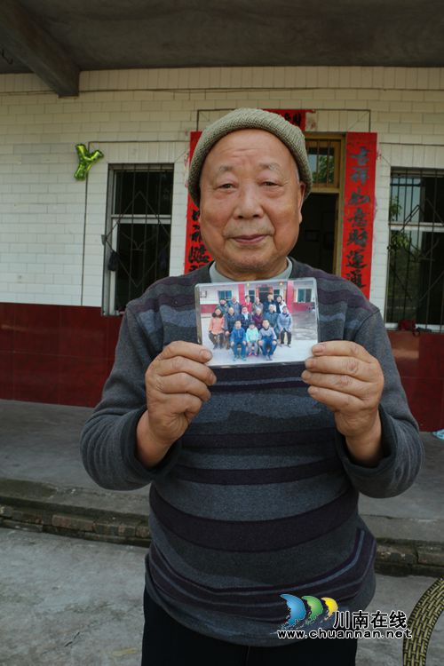 言传身教60载&nbsp;纳溪老医生四世同堂带出好家风(图2)