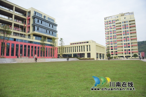 叙永召开中小学校校长工作流动现场会(图6) 叙永召开中小学校校长工作流动现场会(图6)