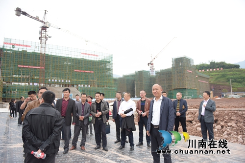 叙永召开中小学校校长工作流动现场会(图4) 叙永召开中小学校校长工作流动现场会(图4)