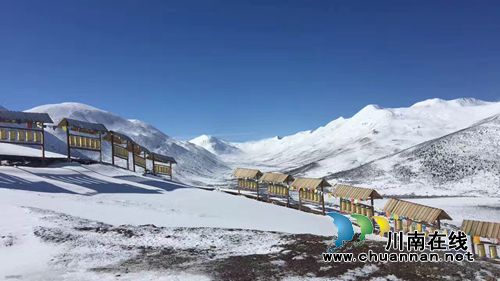 看雪山观美景 游客齐聚康定木雅圣地感受风情(图8) 看雪山观美景 游客齐聚康定木雅圣地感受风情(图8)