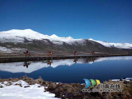 看雪山观美景 游客齐聚康定木雅圣地感受风情(图12) 看雪山观美景 游客齐聚康定木雅圣地感受风情(图12)