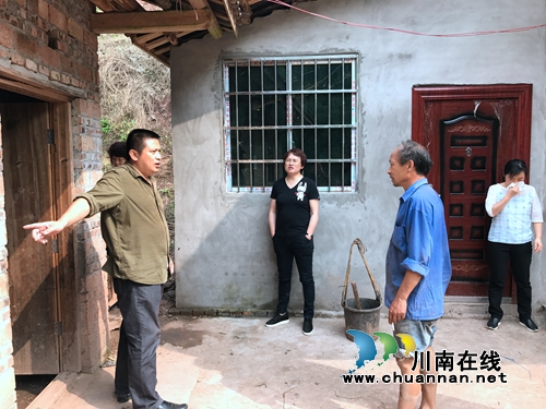 合江县总工会认真开展脱贫攻坚“回头看”(图1) 合江县总工会认真开展脱贫攻坚“回头看”(图1)