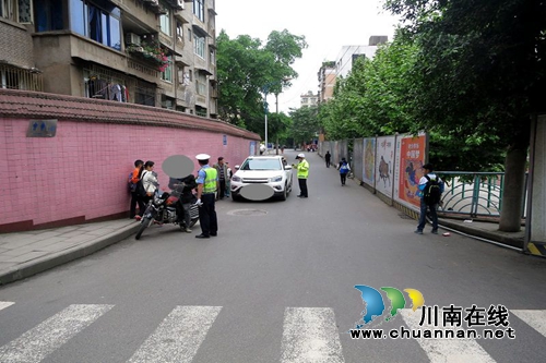 查隐患强管理保安全&nbsp;泸州交警四大队严查摩托车重点违法行为(图2)