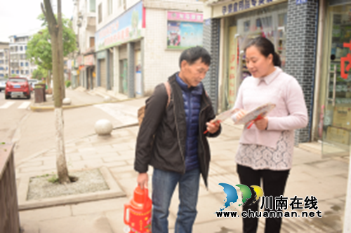 龙马潭区特兴镇开展集镇卫生包保大扫除活动(图2)