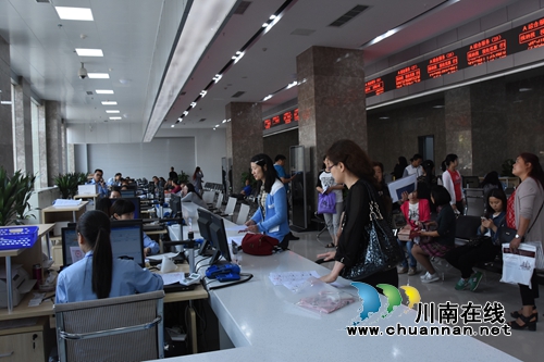 龙马潭区政务服务中心完成整体搬迁(图2) 龙马潭区政务服务中心完成整体搬迁(图2)
