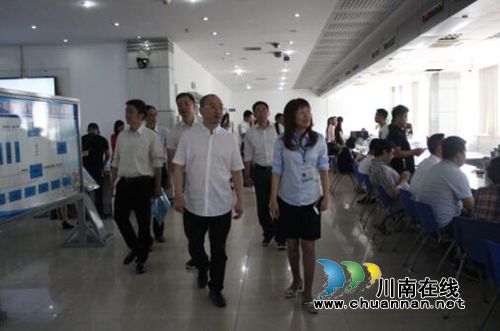 常州市国土资源局到泸州考察学习不动产统一登记及信息化建设工作(图1) 常州市国土资源局到泸州考察学习不动产统一登记及信息化建设工作(图1)