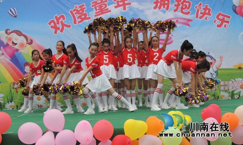 泸县潮河镇各学校开展“庆六一”活动(图1) 泸县潮河镇各学校开展“庆六一”活动(图1)