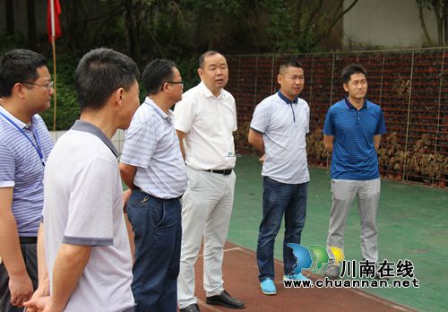 泸县石桥镇开展校园安全大检查