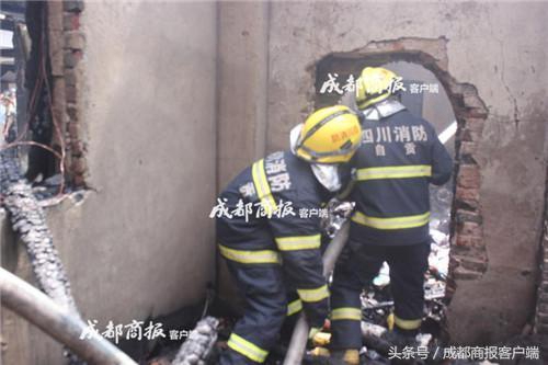 自贡富顺老屋起火&nbsp;火灾面积较大没有人员伤亡