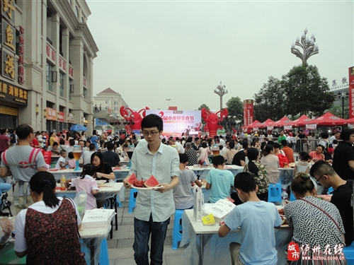 泸州第二届小龙虾美食节在西南商贸城隆重开幕(图10)
