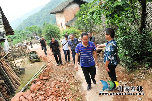 西南医大附院连续三年到叙永旺龙村小扶贫助学(图5) 西南医大附院连续三年到叙永旺龙村小扶贫助学(图5)
