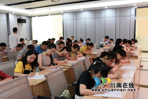 龙马潭区行政审批局:先培训后测试 确保100%掌握(图4) 龙马潭区行政审批局:先培训后测试 确保100%掌握(图4)