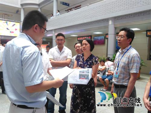 纳溪区委书记徐利督查纳溪区人民医院创文工作(图1) 纳溪区委书记徐利督查纳溪区人民医院创文工作(图1)