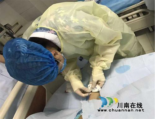 纳溪区人民医院首次成功开展经外周静脉穿刺中心静脉置管