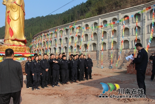 古蔺：重拳出击整治违法建设(图1)