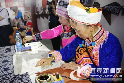 中国成都国际非遗节开幕 宜宾25个项目亮相(图2) 中国成都国际非遗节开幕 宜宾25个项目亮相(图2)