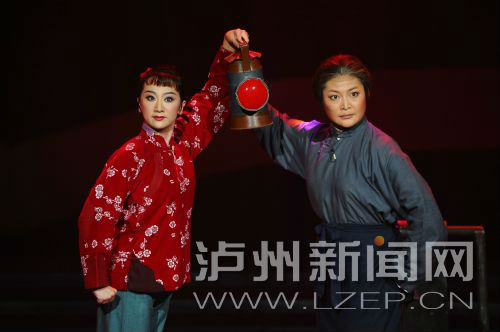 《红灯记》等经典剧目下半年陆续登陆泸州(图1) 《红灯记》等经典剧目下半年陆续登陆泸州(图1)