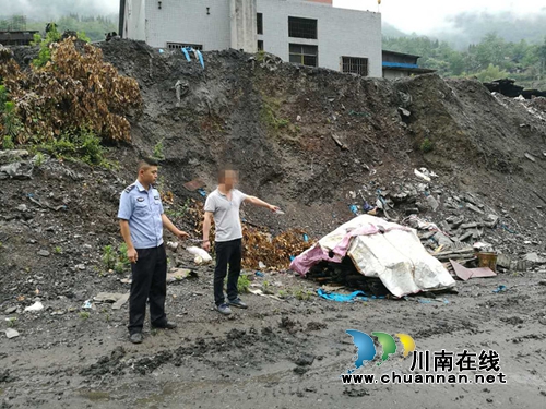 偷走33个电瓶!古蔺警方锁拿两名“电瓶大盗”(图2) 偷走33个电瓶!古蔺警方锁拿两名“电瓶大盗”(图2)