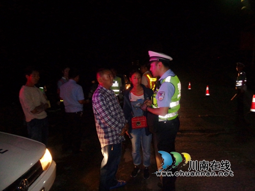 泸县奇峰派出所夜查酒驾&nbsp;3名“酒司机”遭了(图1)