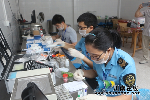 叙永马岭食药监所多举措确保中考期间食品安全(图1) 叙永马岭食药监所多举措确保中考期间食品安全(图1)