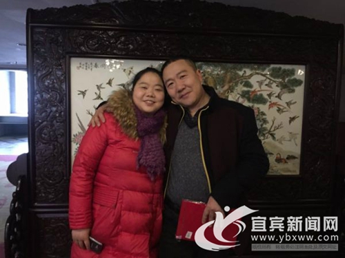 宜宾男子割肾救妻 “最美家庭”诠释人间大爱(图1) 宜宾男子割肾救妻 “最美家庭”诠释人间大爱(图1)