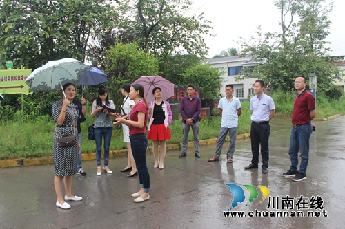 眉山市司法局来泸县考察交流法治宣传工作(图1) 眉山市司法局来泸县考察交流法治宣传工作(图1)