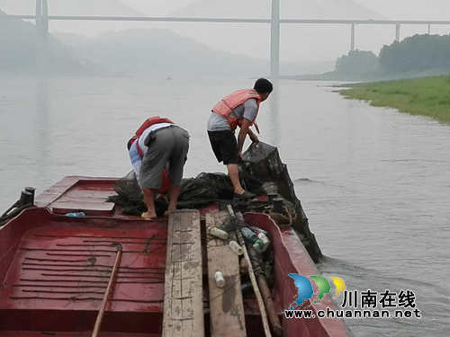 合江禁渔期禁渔水域非法网具“三不见”(图1) 合江禁渔期禁渔水域非法网具“三不见”(图1)