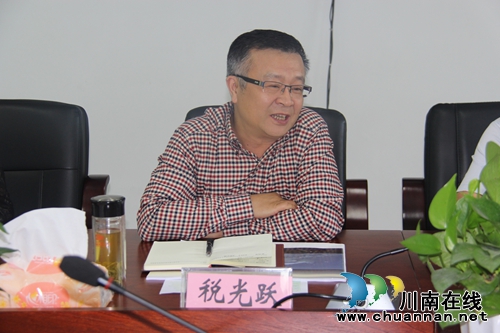 泸州市人大常委会到云龙镇调研空港建设发展项目(图1) 泸州市人大常委会到云龙镇调研空港建设发展项目(图1)