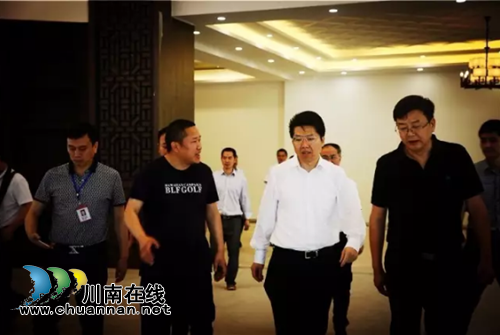 市委常委、副市长曹俊杰等调研沈酒集团(图2) 市委常委、副市长曹俊杰等调研沈酒集团(图2)