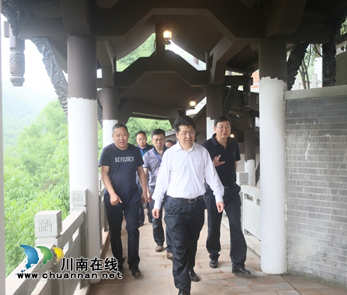 市委常委、副市长曹俊杰等调研沈酒集团(图9) 市委常委、副市长曹俊杰等调研沈酒集团(图9)
