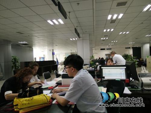 纳溪区：启动不动产“周末登记”便民利民工作制度(图3)