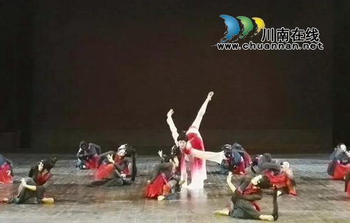 压轴“大戏”!专业院团明晚PK大专院校!(图8) 压轴“大戏”!专业院团明晚PK大专院校!(图8)
