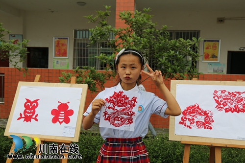 剪纸进课堂　剪出泸县海潮学校特色(图6)
