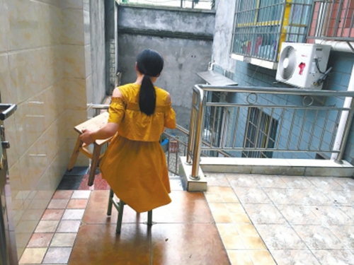 泸州：“凳子姑娘”考出559分&nbsp;超一本线22分