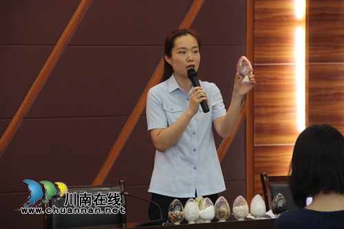泸县人民法院到泸县建校进行普法宣讲(图2) 泸县人民法院到泸县建校进行普法宣讲(图2)