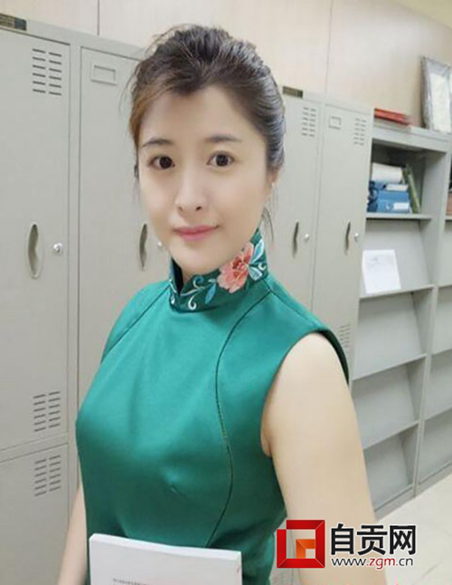 杭州旗袍美女医生向自贡荣县捐赠“沙盘游戏”