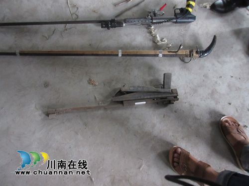 群众举报“夜半枪声”&nbsp;泸县警方查获“军火”