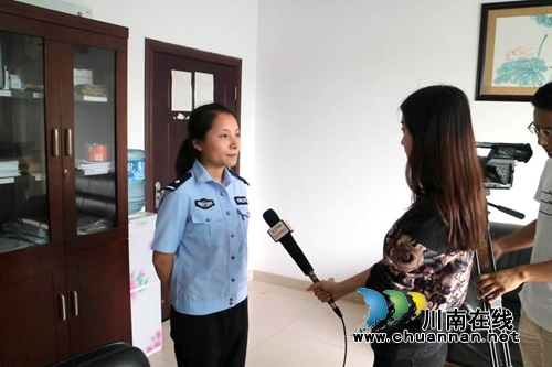 泸县交警：以电视台为“媒”提醒汛期行车安全