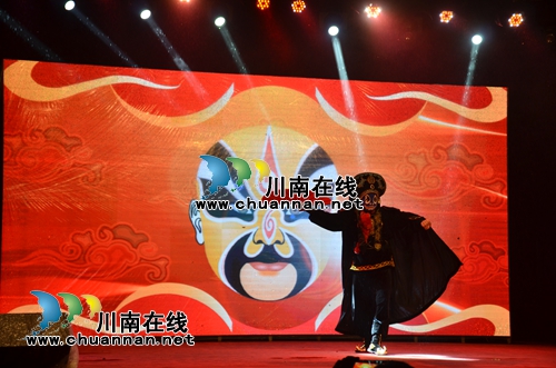 川煤芙蓉公司“安全大于天”文艺汇演到威鑫煤业演出(图5) 川煤芙蓉公司“安全大于天”文艺汇演到威鑫煤业演出(图5)