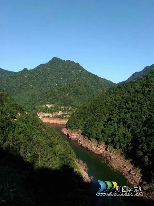 李定昭:龙爪湖,山水好醉人 (醉美泸州)(图1) 李定昭:龙爪湖,山水好醉人 (醉美泸州)(图1)