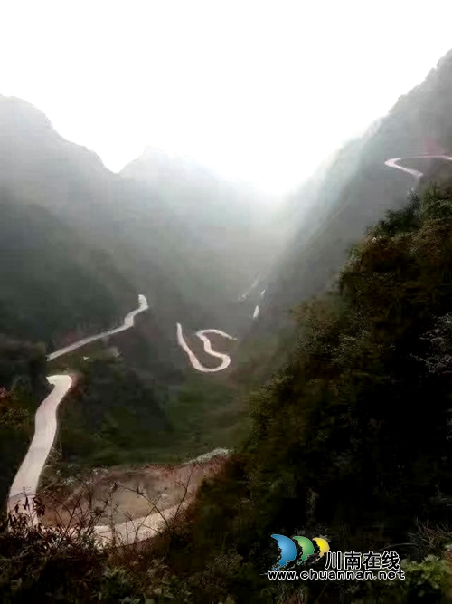 李定昭：龙爪湖，山水好醉人　（醉美泸州）