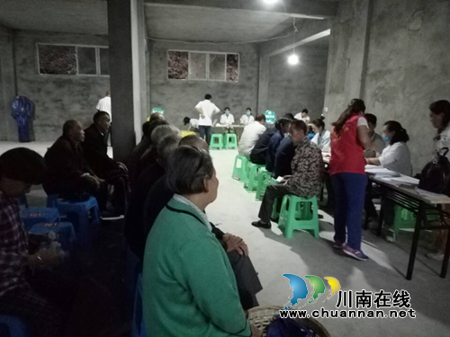 安宁街道政务中心：协助社区开展全民健康体检工作