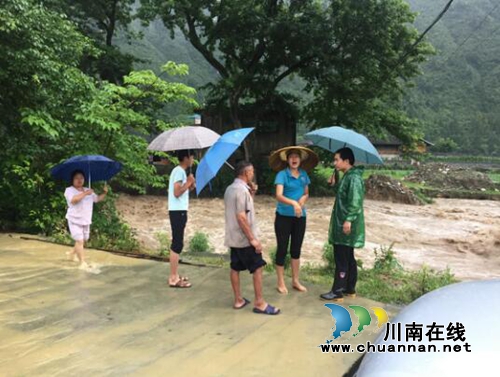 贵州江口县德旺乡:筑牢“三线” 狠抓防汛抗洪工作(图2) 贵州江口县德旺乡:筑牢“三线” 狠抓防汛抗洪工作(图2)