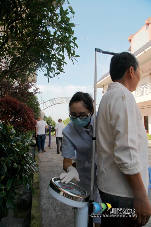 泸州龙马潭:全面预防保健 体检看病不用愁(图3) 泸州龙马潭:全面预防保健 体检看病不用愁(图3)