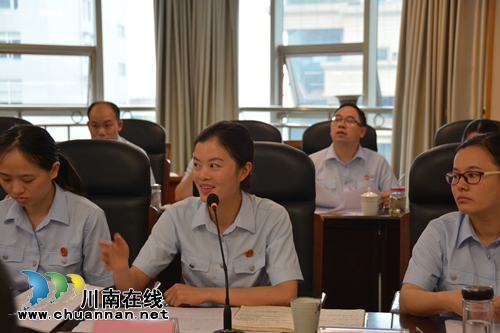 江阳区法院召开2017年学术征文研讨会(图2)
