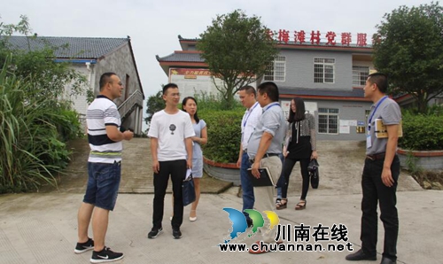 市委督导组到云龙镇开展基层组织建设扶贫领域侵害群众利益腐败问题专项督查(图1) 市委督导组到云龙镇开展基层组织建设扶贫领域侵害群众利益腐败问题专项督查(图1)