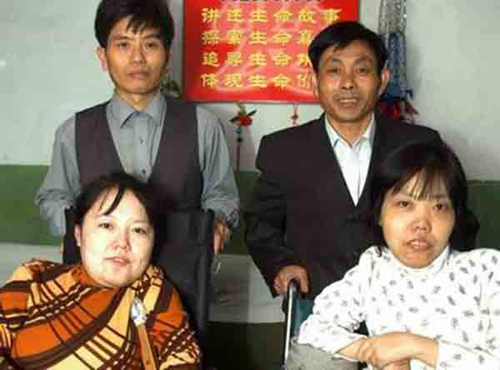 曹文英:坚守生命热线的残疾女 盼余生重回泸州故土(图1) 曹文英:坚守生命热线的残疾女 盼余生重回泸州故土(图1)