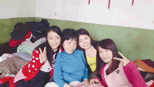 曹文英:坚守生命热线的残疾女 盼余生重回泸州故土(图3) 曹文英:坚守生命热线的残疾女 盼余生重回泸州故土(图3)