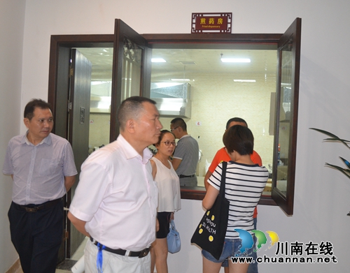 西南医科大学附属中医医院天寿同仁国医馆开业(图16) 西南医科大学附属中医医院天寿同仁国医馆开业(图16)