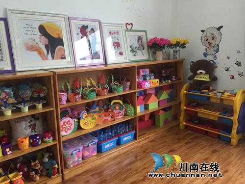 泸州龙腾文化培训学校到市儿童福利院献爱心(图6)